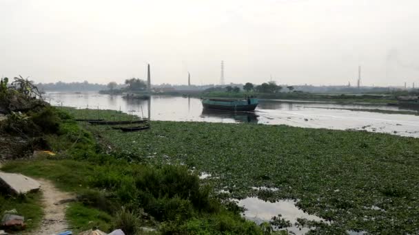 Река Буриганга Юго Западной Окраине Дакки Столицы Бангладеш Около Марта — стоковое видео