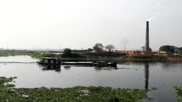 Buriganga River Southwest Outskirts Dhaka Capital Bangladesh Circa March 2020 — Video Stock