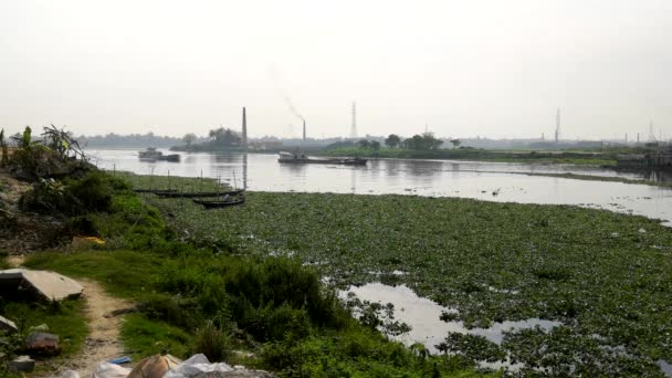 Buriganga River Southwest Outskirts Dhaka Capital Bangladesh Circa March 2020 — Videoclip de stoc