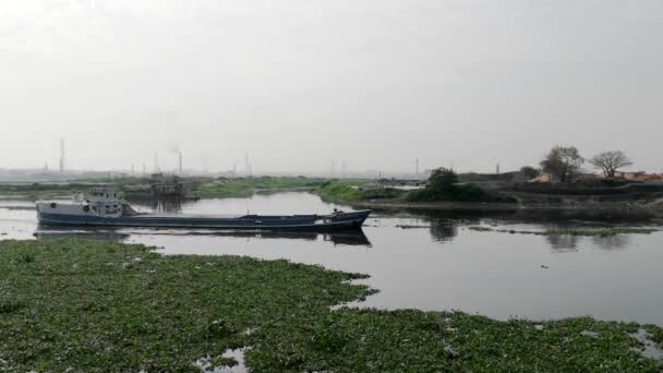 Buriganga River Southwest Outskirts Dhaka Capital Bangladesh Circa March 2020 — Stockvideo