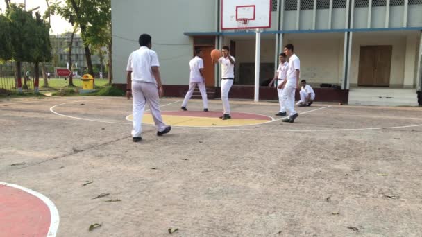Unidentified Students Playing Basketball Dhaka Residential Model College Mohammadpur Dhaka — Wideo stockowe