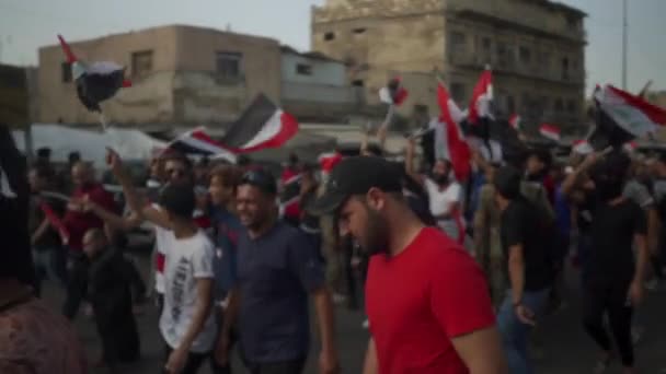 2019 Daki Irak Protestolarında Irak Hükümetine Karşı Gösteri Yapan Kimliği — Stok video