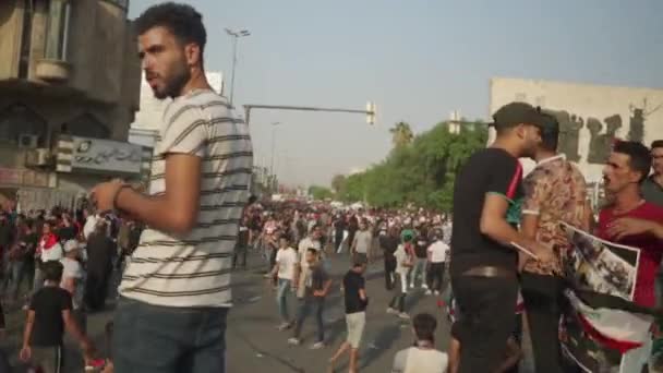 Unidentified People Demonstrating Iraqi Government 2019 Iraqi Protests Also Named — ストック動画