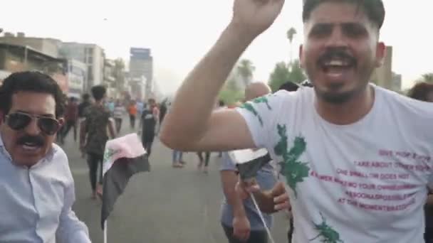 Unidentified People Demonstrating Iraqi Government 2019 Iraqi Protests Also Named — 图库视频影像