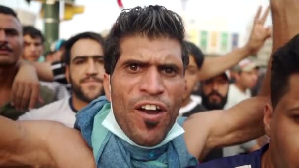 Orang Orang Tak Dikenal Yang Berunjuk Rasa Melawan Pemerintah Irak — Stok Video