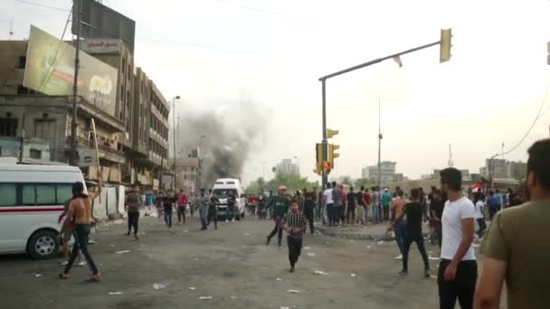 Unidentified People Demonstrating Iraqi Government 2019 Iraqi Protests Also Named — Vídeos de Stock