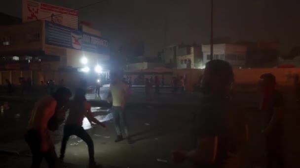 2019 Daki Irak Protestolarında Irak Hükümetine Karşı Gösteri Yapan Kimliği — Stok video