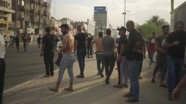 Unidentified People Demonstrating Iraqi Government 2019 Iraqi Protests Also Named — Vídeo de stock