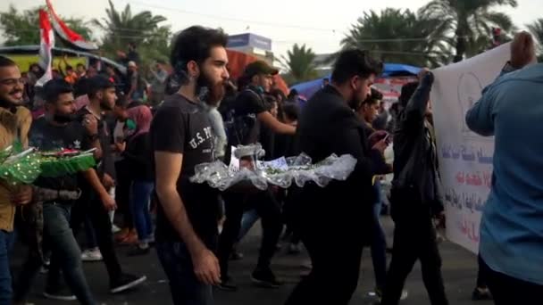 Unidentified People Demonstrating Iraqi Government 2019 Iraqi Protests Also Named — Videoclip de stoc