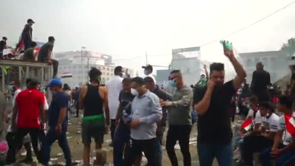 2019 Daki Irak Protestolarında Irak Hükümetine Karşı Gösteri Yapan Kimliği — Stok video