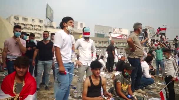 Ongeïdentificeerde Mensen Die Demonstreren Tegen Iraakse Regering Tijdens Iraakse Protesten — Stockvideo