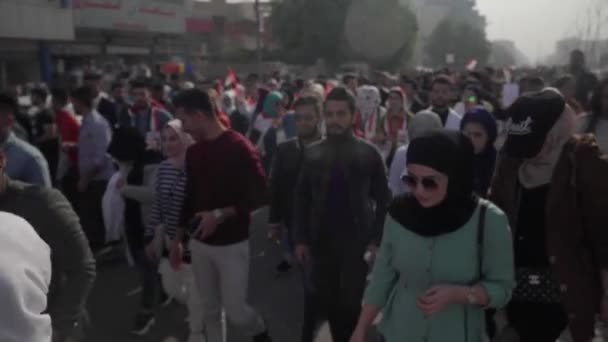 Orang Orang Tak Dikenal Yang Berunjuk Rasa Melawan Pemerintah Irak — Stok Video