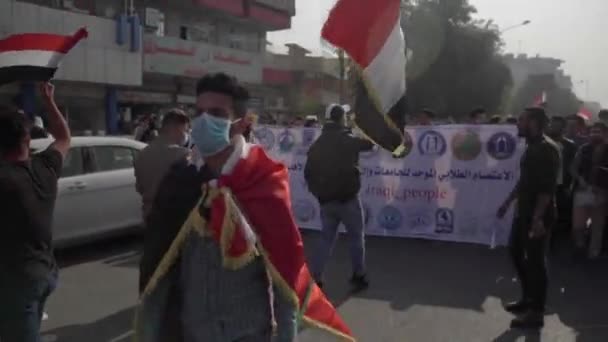 Unidentified People Demonstrating Iraqi Government 2019 Iraqi Protests Also Named — Vídeos de Stock