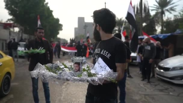 Ongeïdentificeerde Mensen Die Demonstreren Tegen Iraakse Regering Tijdens Iraakse Protesten — Stockvideo