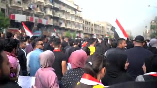 Unidentified People Demonstrating Iraqi Government 2019 Iraqi Protests Also Named — Vídeos de Stock