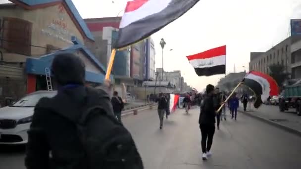 2019 Daki Irak Protestolarında Irak Hükümetine Karşı Gösteri Yapan Kimliği — Stok video