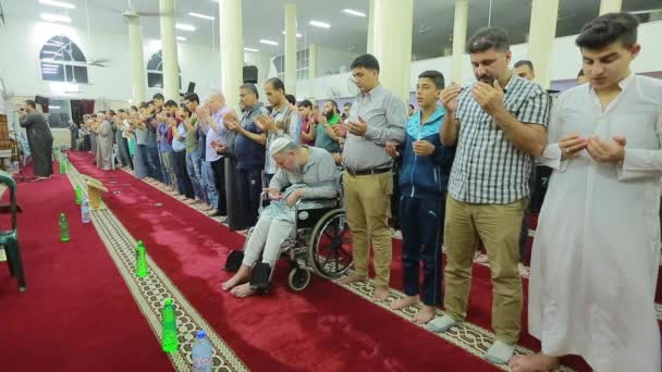 Orang Tak Dikenal Masjid Agung Gaza Kota Gaza Tepi Barat — Stok Video