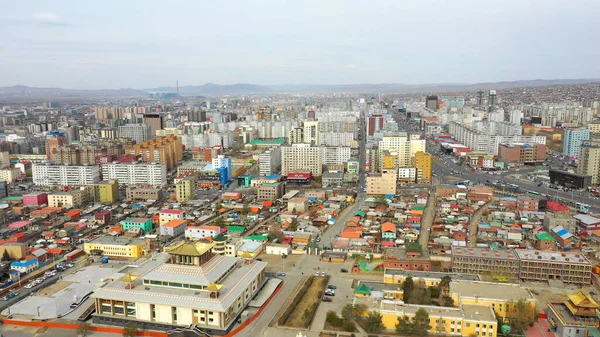 Moğolistan Başkenti Ulaanbaatar Binalarının Sokaklarının Havadan Görünüşü Yaklaşık Haziran 2021 — Stok fotoğraf