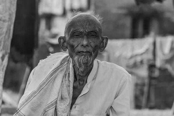 Raxaul India 2021年11月左右 在印度比哈尔邦的Raxaul 一幅身份不明的印度人的黑白画像 — 图库照片