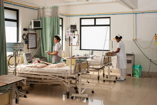 Άγνωστες Νοσοκόμες Αγροτικό Νοσοκομείο Στη Raxaul Πολιτεία Bihar Ινδία Περίπου — Φωτογραφία Αρχείου