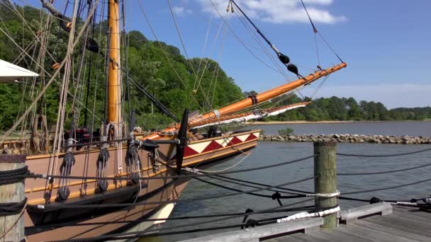 Jamestown Копія Корабля Колоніальної Епохи Поселенні Джеймстаун Вірджинії Травня 2015 — стокове відео
