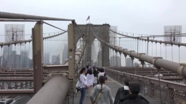 Brooklyn Köprüsündeki İnsanlar, ABD