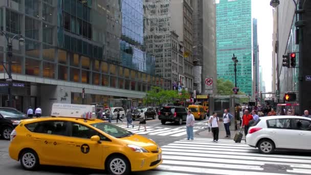 Traffic Madison Avenue Manhattan New York City Usa — Wideo stockowe