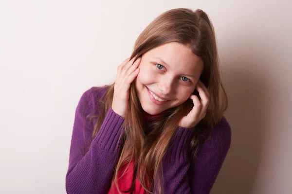 Linda menina adolescente bonito — Fotografia de Stock