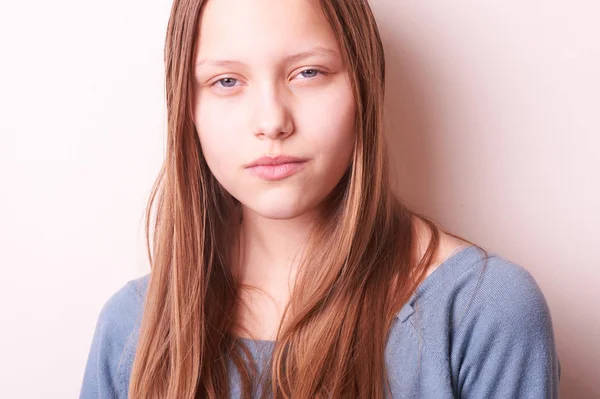 Linda menina adolescente bonito — Fotografia de Stock