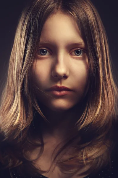 Porträt eines Teenie-Mädchens, Nahaufnahme Stockbild