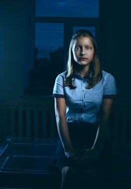 depresif bir genç kız portresi