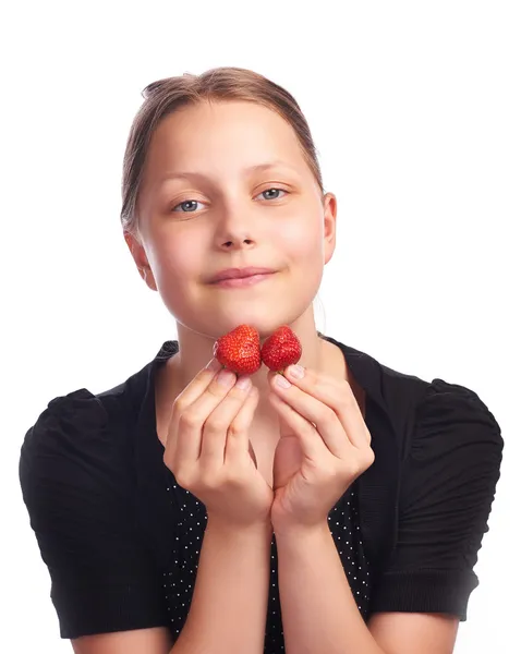 Teenager Mädchen essen Erdbeere — Stockfoto