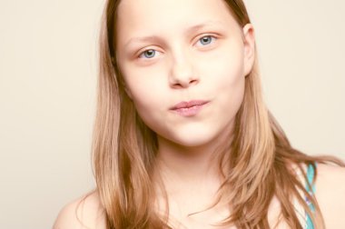 genç kız komik surat