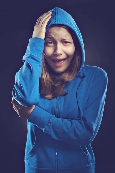 Teen girl screaming — Stock Photo, Image