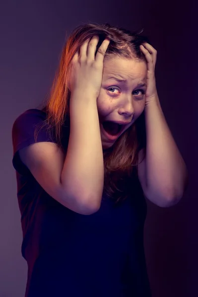 Afraided teen girl — Stock Photo, Image