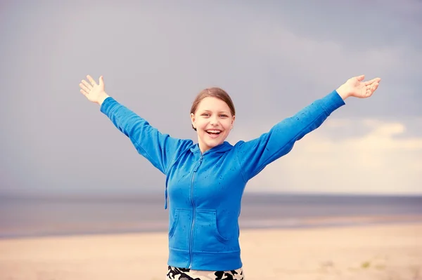 Teen girl having fun on the beach — Stock Photo, Image