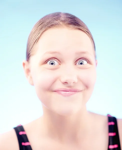 十几岁的女孩做鬼脸 — 图库照片