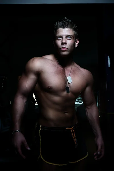 Beau mec. Bodybuilder — Photo