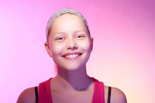 Adolescente chica sonriendo — Foto de Stock