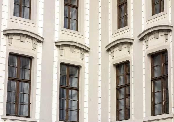 Antecedentes de las ventanas del antiguo edificio — Foto de Stock