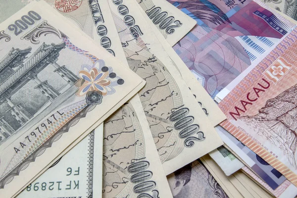 Different currencies — Stock Photo, Image