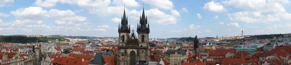 Вид сверху на Прагу с высоты птичьего полета — стоковое фото