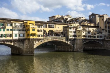 Floransa'daki Ponte vecchio (eski köprü)
