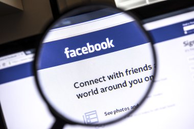 Büyüteç altında Web sitesi Facebook