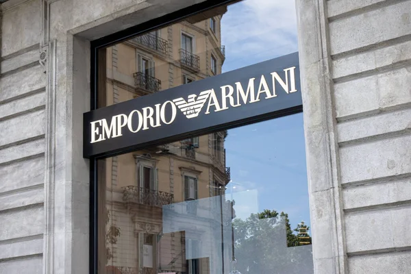 Βαρκελώνη Ισπανία Μαΐου 2022 Κατάστημα Emporio Armani Emporio Armaniis Ένας — Φωτογραφία Αρχείου