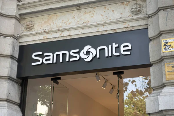 Barcelona Spanje Mei 2022 Samsonite Winkel Samsonite Een Amerikaanse Bagagefabrikant — Stockfoto