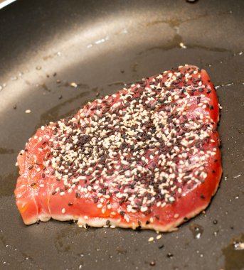 Cutted Tuna Steak with vlack and whitw sesam, clipart