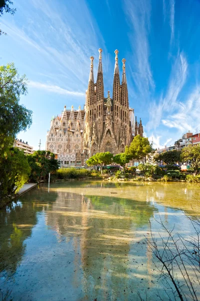 BARCELONA, ESPAÑA - 14 DE DICIEMBRE: La Sagrada Familia - la impresión — Foto de Stock