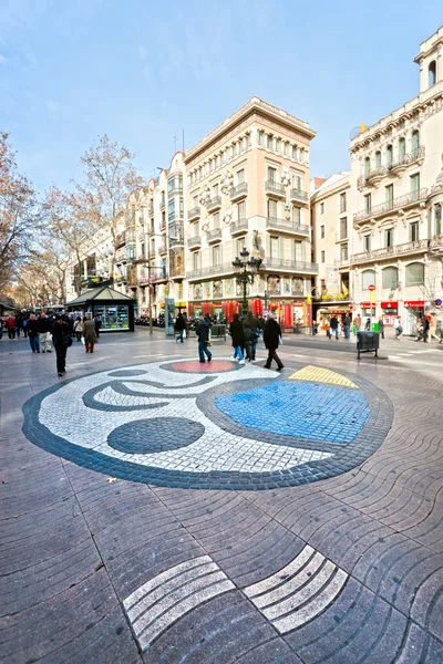 BARCELONA, ESPANHA - DEZEMBRO 20: La Rambla em dezembro 20, 2011 i — Fotografia de Stock