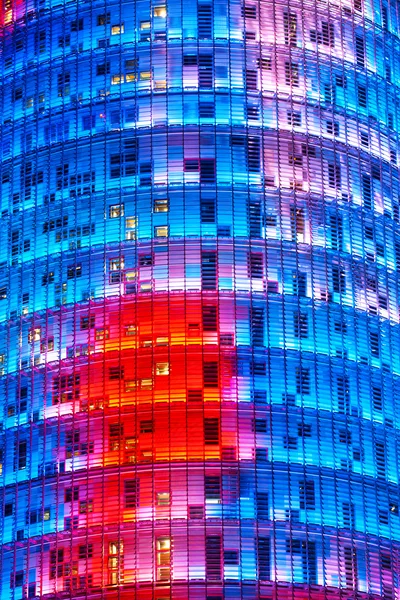 Barcelona, Španělsko - 19. prosince: torre agbar na technologické dis — Stock fotografie